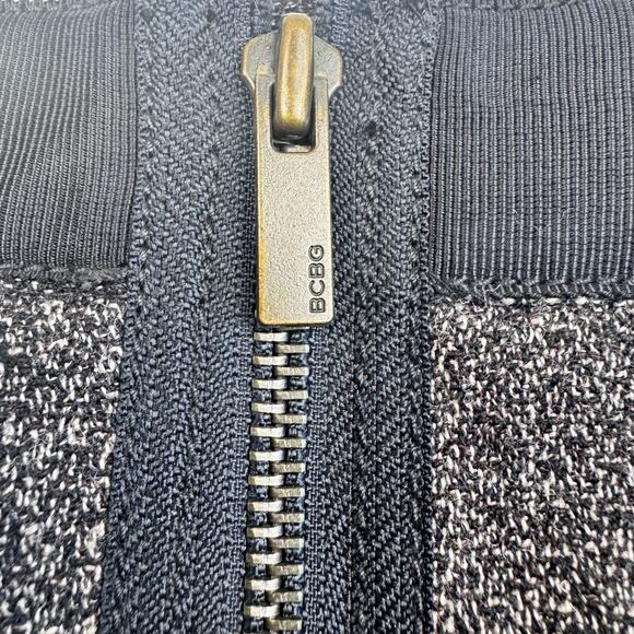 BCBG wool straight Skirt size 10 Metallic band - Picture 6 of 13